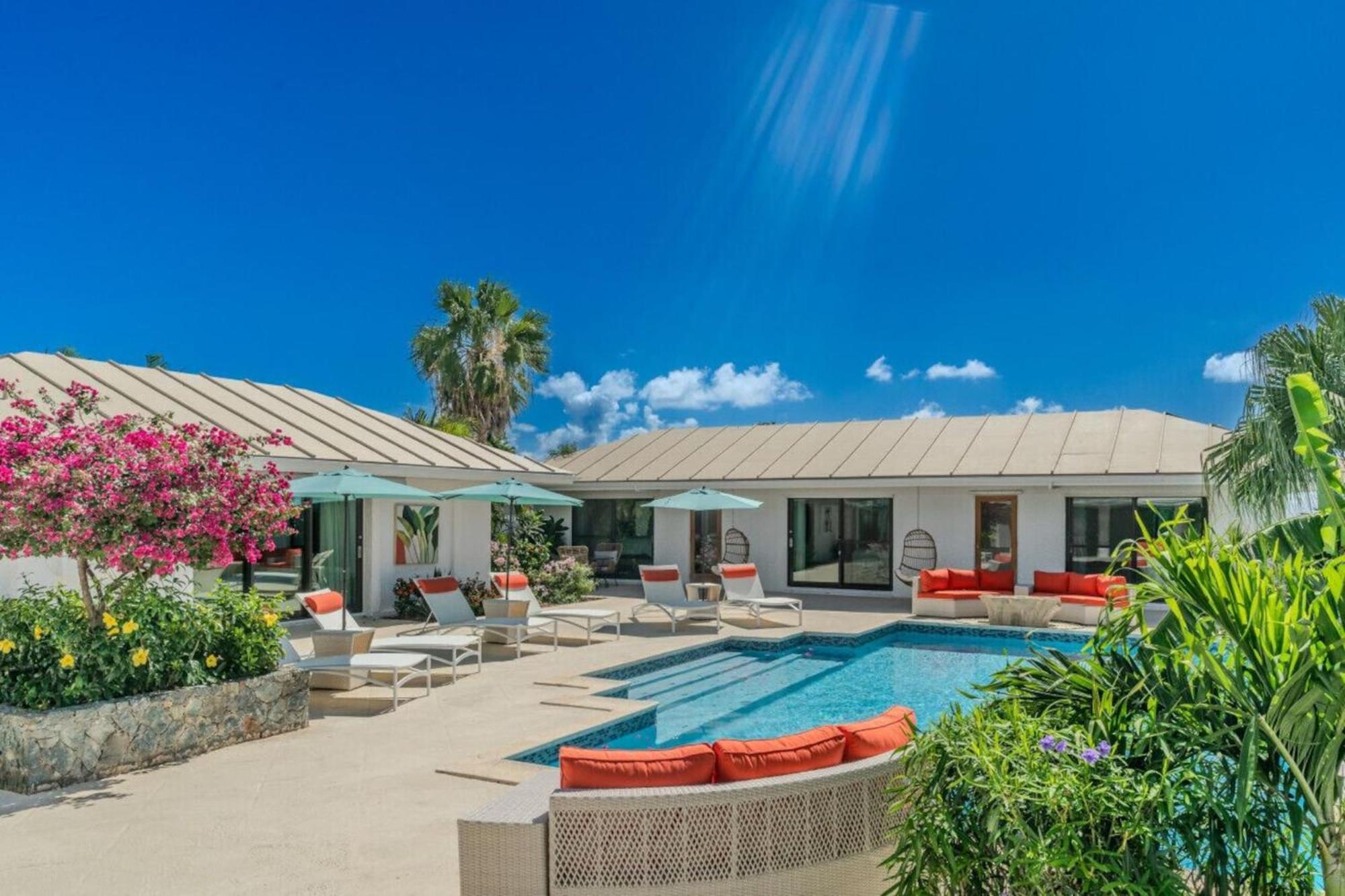 Royal Villa With A Huge Swimming Pool Cowell Battery Экстерьер фото